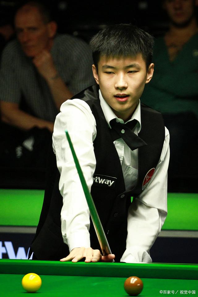 他依然能依 他依然能依