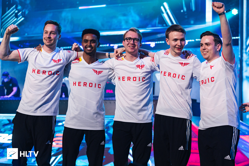 两支球队同 两支球队同