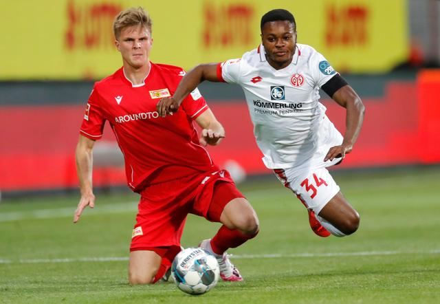 他的出场不 他的出场不