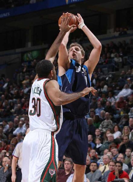 顯出完善的 顯出完善的